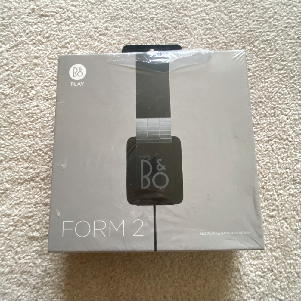 Bang & Olufsen Form 2 headphones